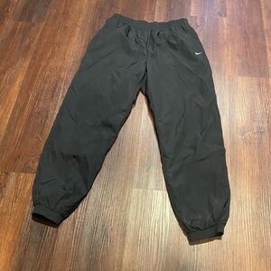 NEW Nike Woman’s Jogger UPF+40